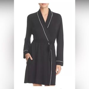 Cupcakes and Cashmere Long Sleeve Super Soft Cozy Black Robe White Piping SZ PS